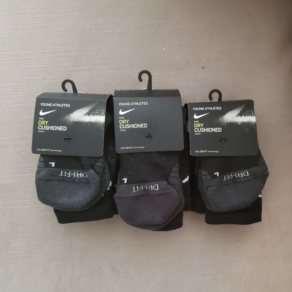 Nike crew socks youth